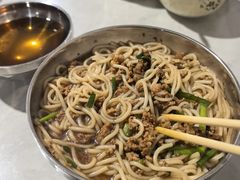 小碗瘦肉-正宗杨记普洱酸醋米线(总店)