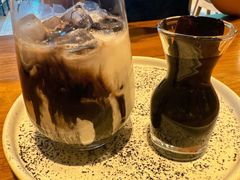 -Chom Cafe and Restaurant
