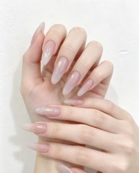 -桃色美甲沙龙