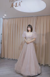 -台湾蔡美月婚纱租赁