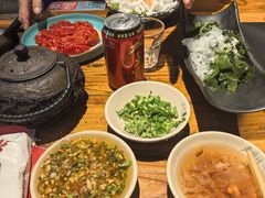 -老牌坊云南鱼豆花火锅(爱建店)