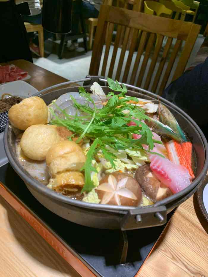 久米·寿喜烧专门店-"挺偏的一个商场 人也不是很多 性价比不错.