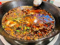 -鸿顺老铁锅美蛙鱼府(解放碑店)