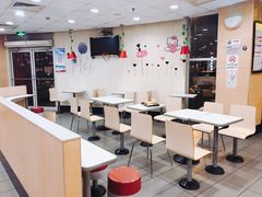 大堂-麦当劳(盐城世纪大道得来速店)