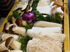 -慢丽江·云南野生菌土鸡锅(付家庄店)