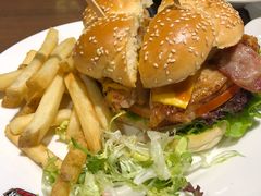 -拉亚汉堡经典餐厅(商城路店)