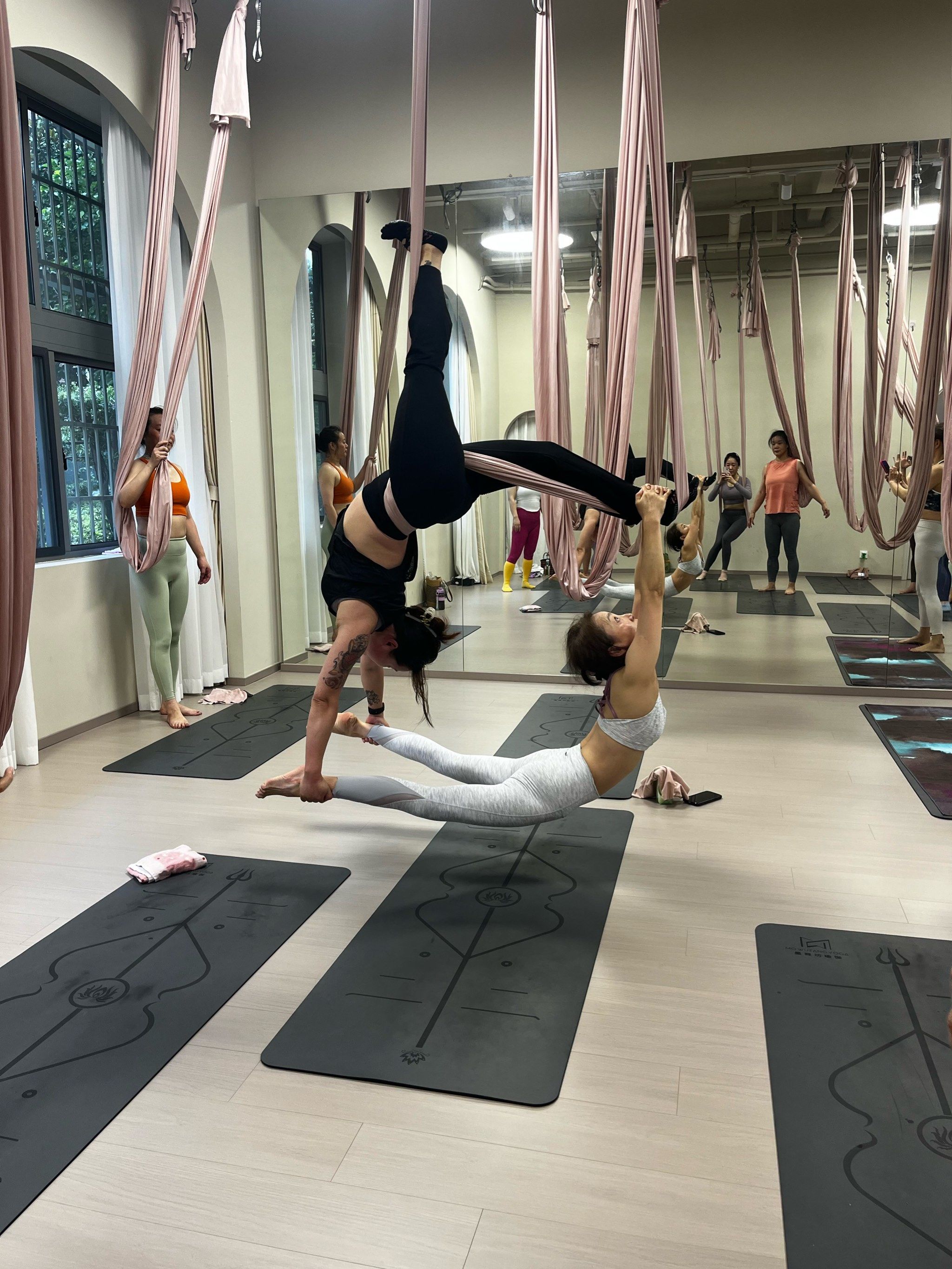 镇坪路地铁站隔壁!专业瑜伽馆