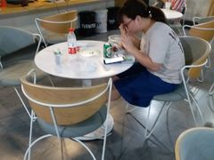 -栖游青年旅舍(华强北地铁站店)