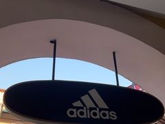 -首创奥特莱斯(西安店)
