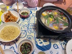 -松哥油焖大虾.小龙虾.黑鸭煲(海岸城店)