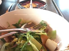 牛油果沙拉配油醋汁及烤核桃仁-恰餐厅及酒吧CHAR Bar & Grill(北京三里屯洲际店)