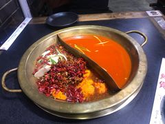 -沸炉重庆老火锅(军事博物馆店)