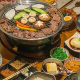 全程也都有帮烤 还有给一盘灵魂葱丝 生菜包肉绝！