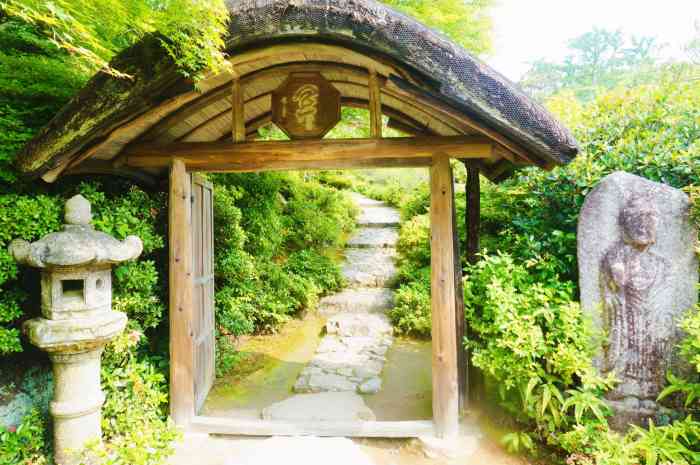 大河内山庄庭园-"走过一段竹林小径就是大河内山庄的入口,京.