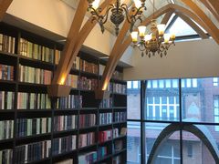 -钟书阁(松江泰晤士小镇店)