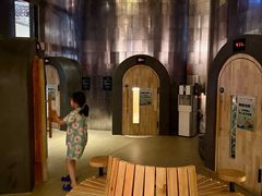 -涨巢·潮玩水疗局