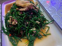 -巴特餐饮6加1音乐餐吧·新疆菜