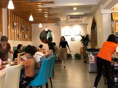 大堂-张大师鸭爪爪特色干锅(南湖店)