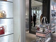 -DIOR迪奥(德基广场女装店)