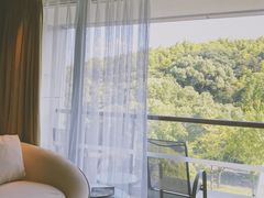 -上海佘山世茂艾美酒店