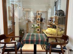 -有猫主题·治愈系猫咖(曾厝垵店)