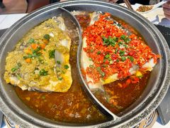 -阿瓦山寨·湘菜现炒·剁椒鱼头王(咸阳总店)