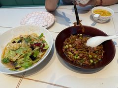 -阿瓦山寨·湘菜现炒·剁椒鱼头王(咸阳总店)