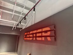 -CASTER跳舞俱乐部