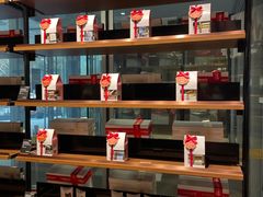 -Laderach 莱德拉(上海环贸iapm店)