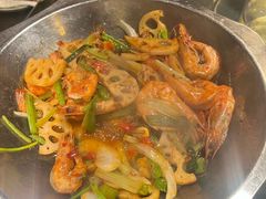 -靠山屯东北农家菜(八龙桥雅苑店)