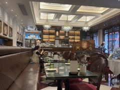 -秘密旅行Bonjour(黑金冠 江南西店)