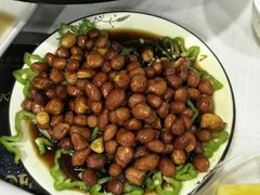 -虾弄弄海派小龙虾·牛羊蝎子火锅