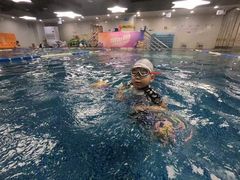 -蓝旗亲子游泳(范湖万达广场店)