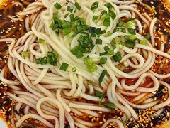 -许西美食一条街