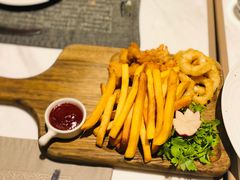 -窗外西餐厅(普罗理想国店)