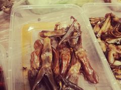 卤鸭舌-蓝精灵饺子店