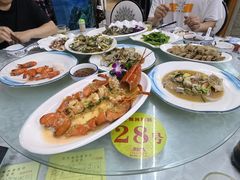 -范饭椰林川湘味海鲜·椰子鸡(三亚湾椰梦长廊店)