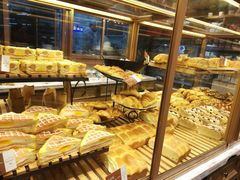 面包甜点陈列柜-皇家美孚·蛋糕外送(东部佳世客店)