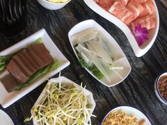 -云中捞高空旋转餐厅(商茂世纪广场店)