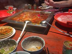 -二荆条·蜀鲜汇城市森林火锅
