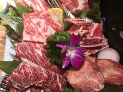 -明洞阿姨·韩式酱蟹烤肉·创意料理(三元桥店)