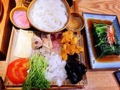 蒙自过桥米线-麦麦山云南菜(复地活力城店)