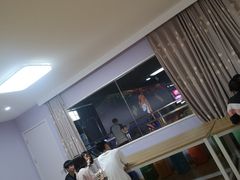 -嘿哟动霸CHUA·新潮玩运动娱乐中心·蹦床滑冰团建乐园