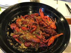 -虾弄弄海派小龙虾·牛羊蝎子火锅