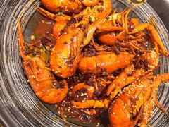 -肥肥虾庄·金牌油焖大虾(汉街SKP店)