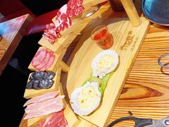 -青瓦炭韩潮烤肉(花园道店)