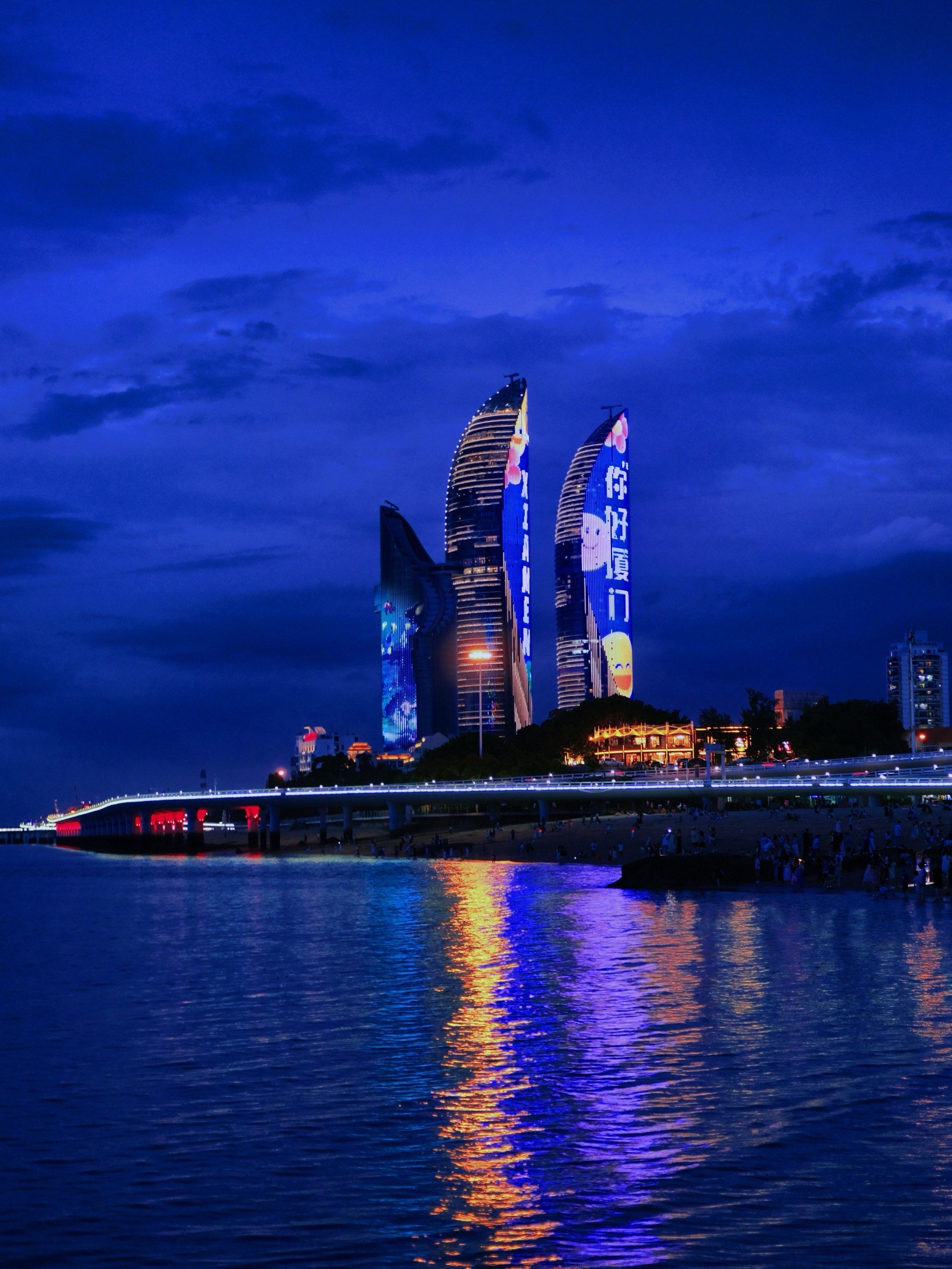 可以欣赏和体验到像宫崎骏动画里一样的蓝天白云