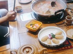 -快活林酸汤鱼鲜品火锅店(甲秀楼店)