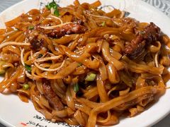 干炒牛河-粤·向群饭店(龙津东路总店)