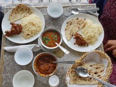 -Lake Shore Hotel & Restaurant